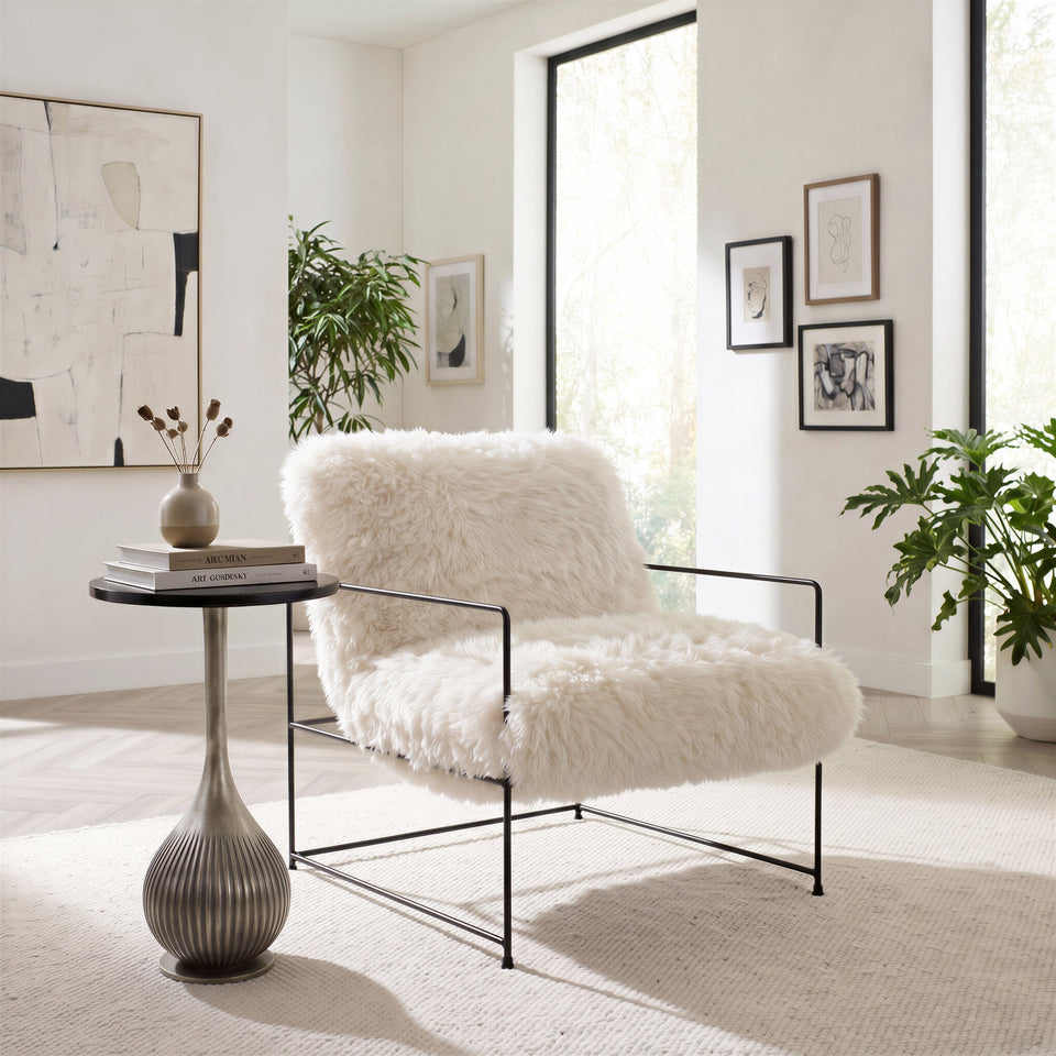 Pelut Accent Chair White
