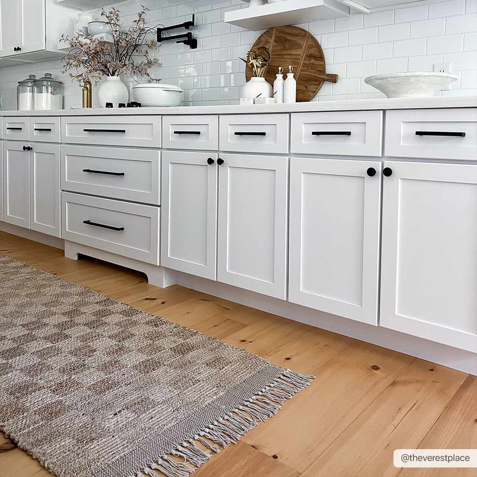 Ionut Checkered Jute Area Rug
