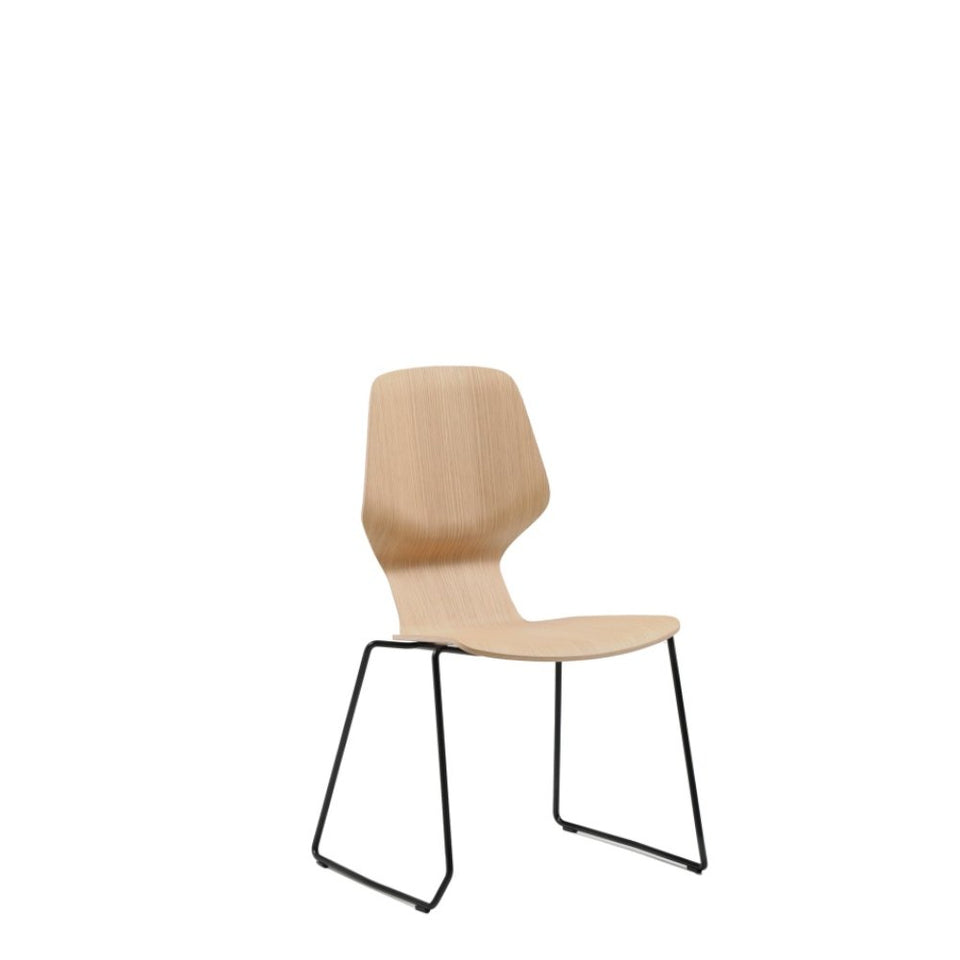 Oblikant Chair