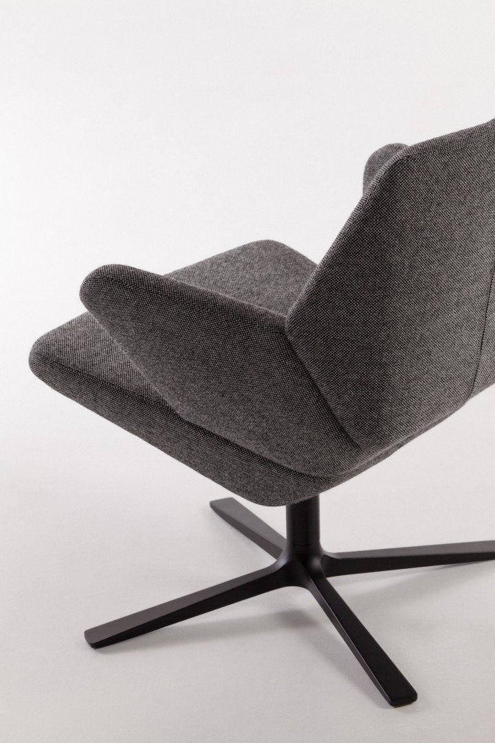 Trifidae Easy Chair