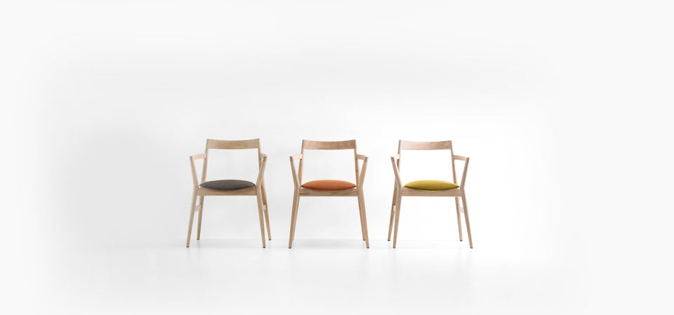 Dobra Chair