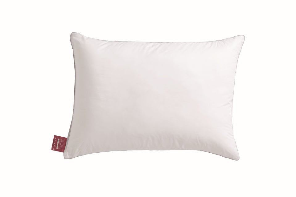 USA Dacron Suprelle Memory Pillow