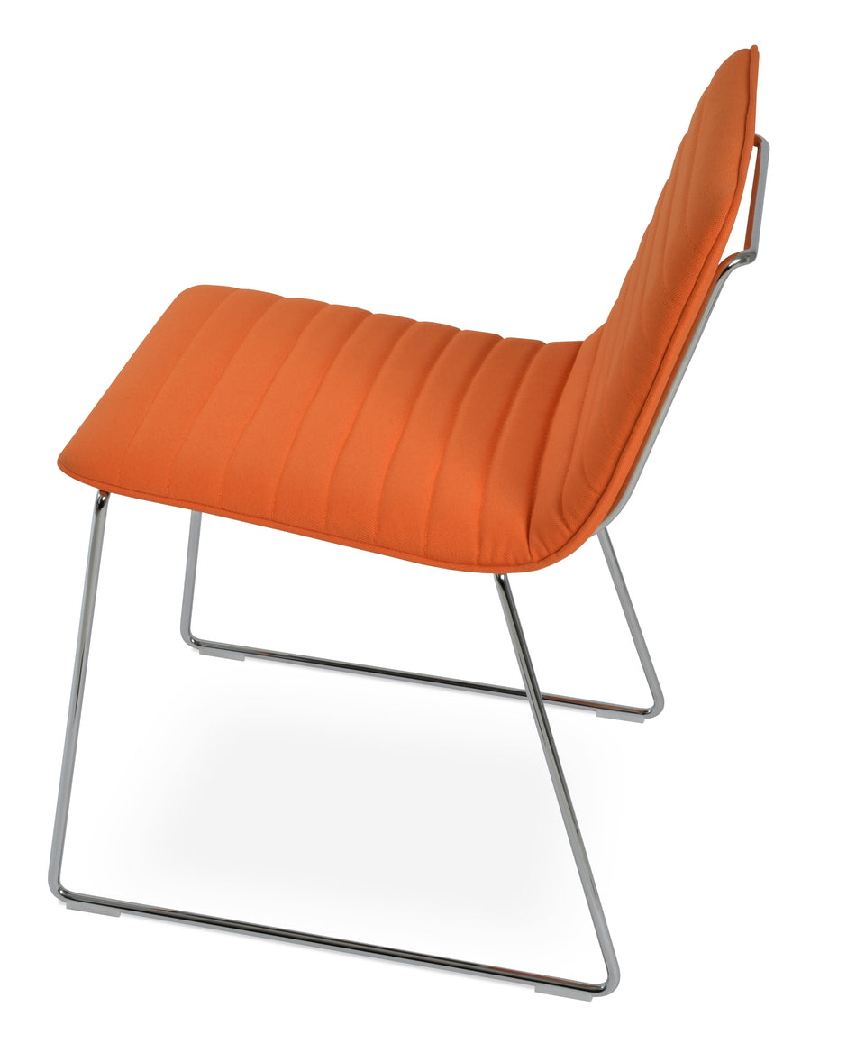 Corona Handle Back Wire Full UPH Dining Chair.