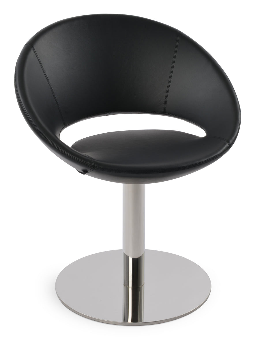 Crescent Round Swivel Chair.