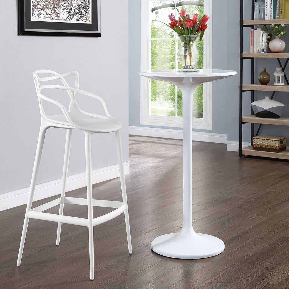 Entangled Bar Stool in White.