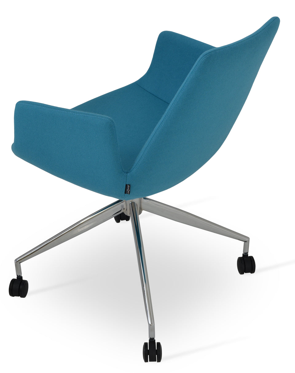 Eiffel Arm Spider Swivel Chair.