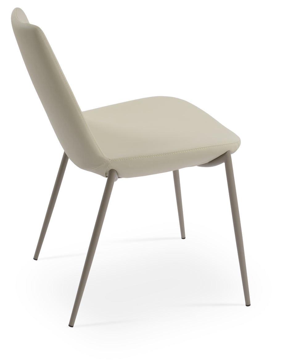 Eiffel Classy Chair.