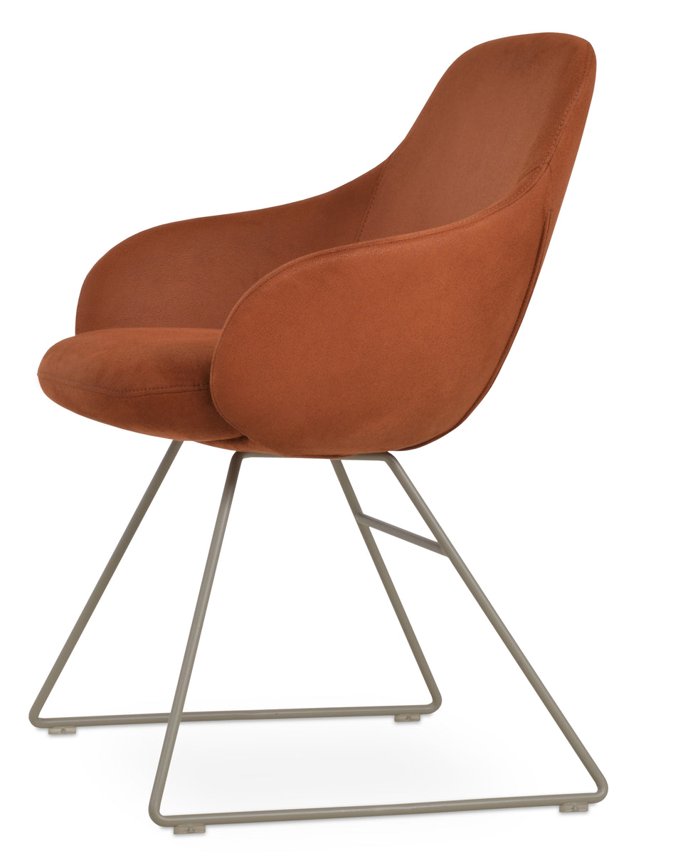 Gazel Arm Wire Chair.
