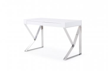 Noho Desk in White.