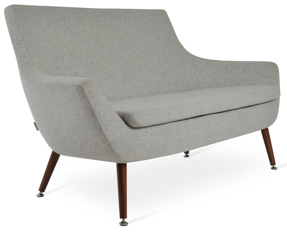 Rebecca Two Seater 4 Legs Metal.